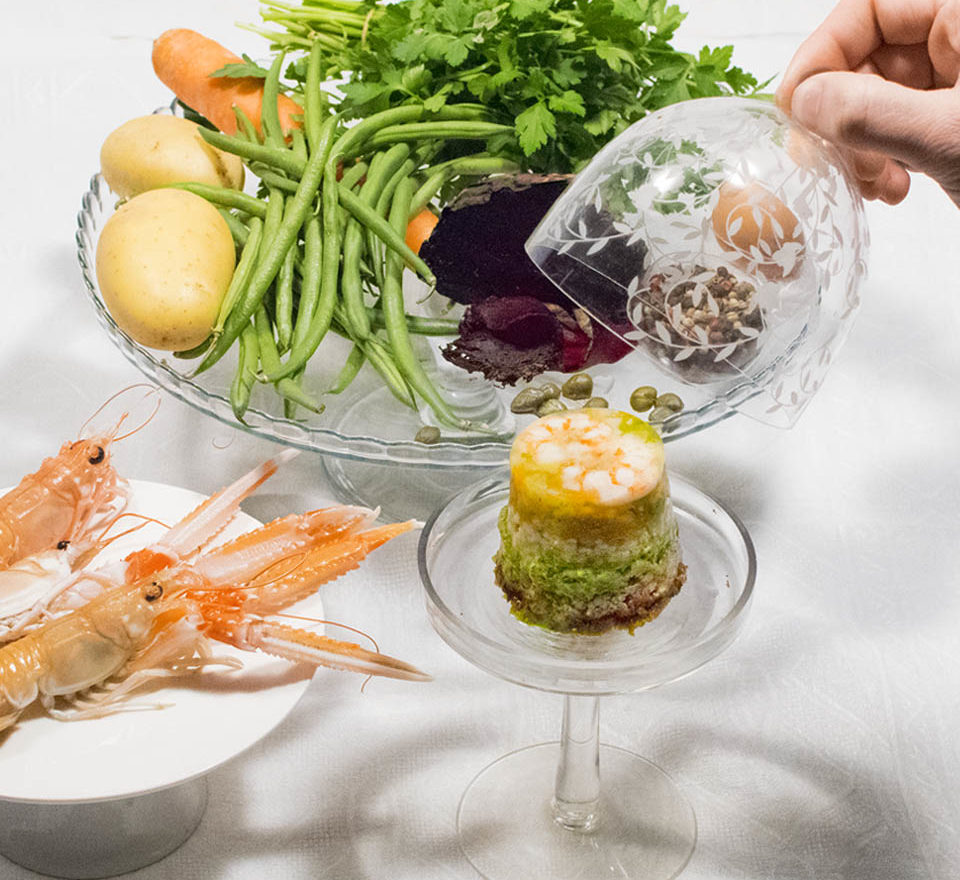 Cappon magro cucinato da Bel Fish Food. Pesce fresco: acciughe liguri cucinate in esclusivi piatti pronti veloci da preparare Cappon magro cucinato da Bel Fish Food. Pesce fresco: acciughe liguri cucinate in esclusivi piatti pronti veloci da preparare